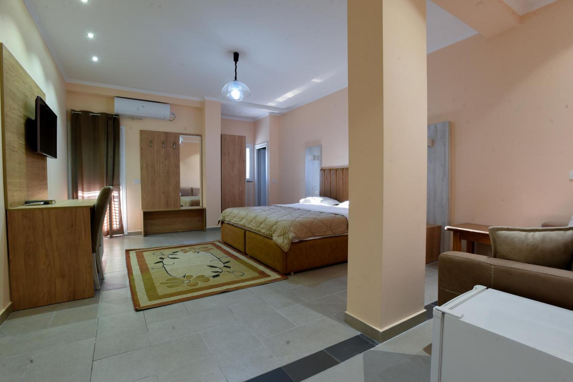 Hotel Restorant Halal Il Tramonto. Vorë Zewnętrze zdjęcie