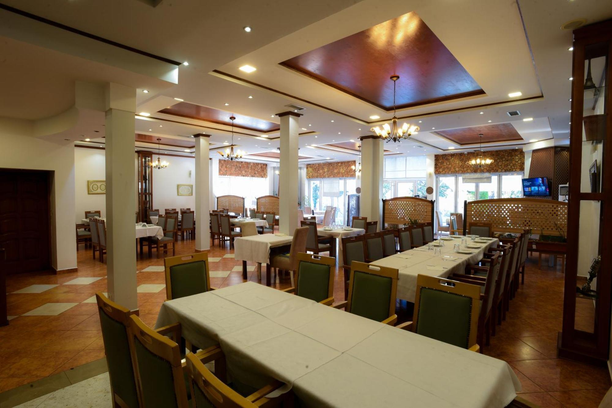 Hotel Restorant Halal Il Tramonto. Vorë Zewnętrze zdjęcie